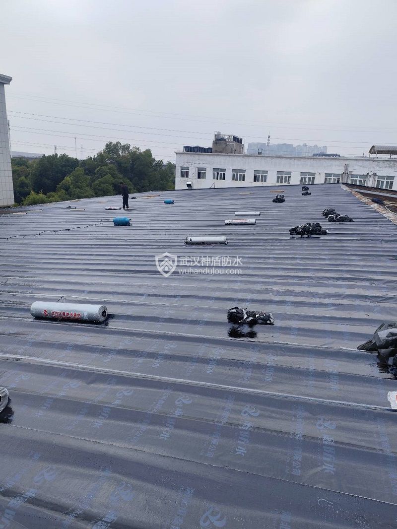 武昌4S店彩钢瓦屋面防水